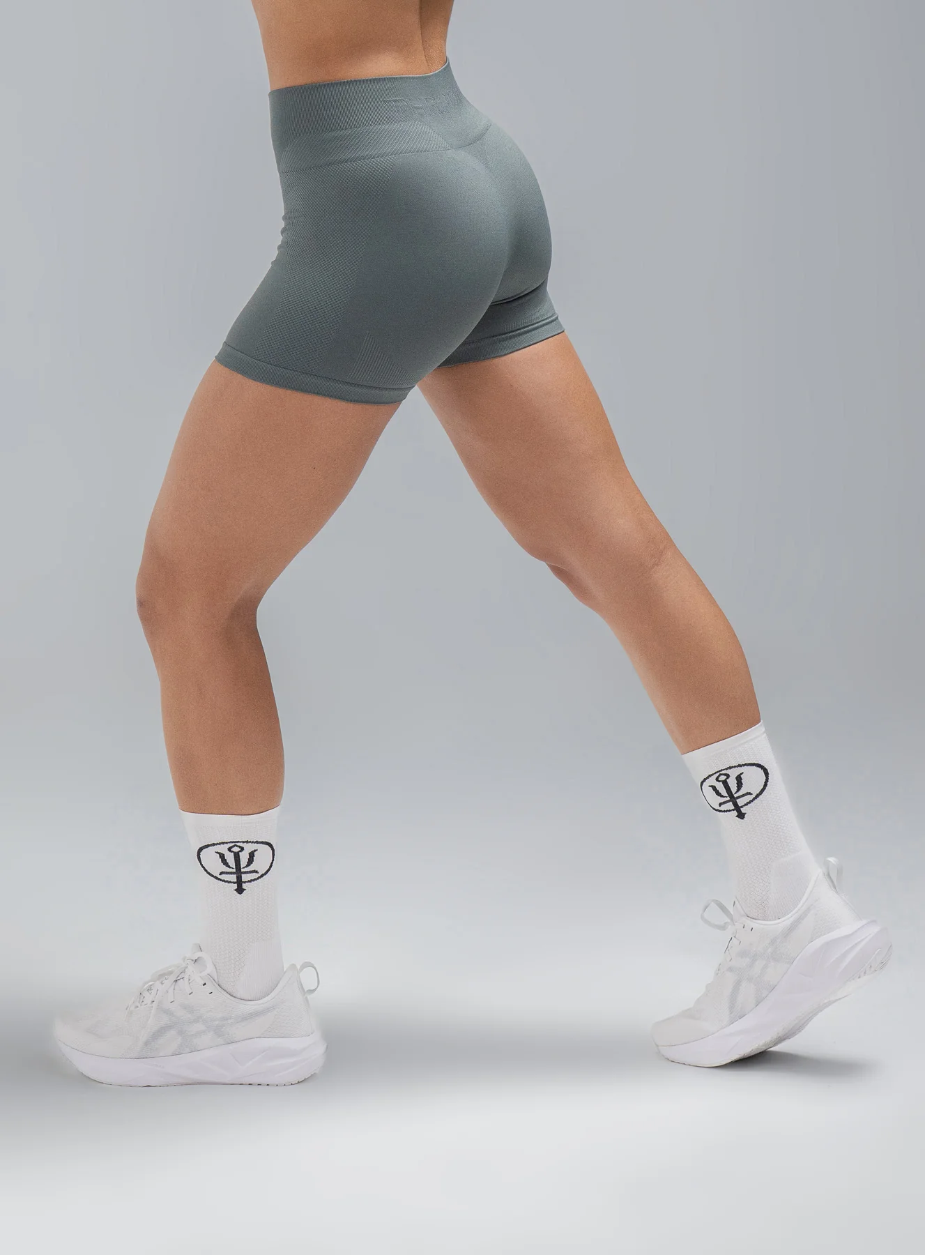 FORCE SEAMLESS SHORTS - Image 4