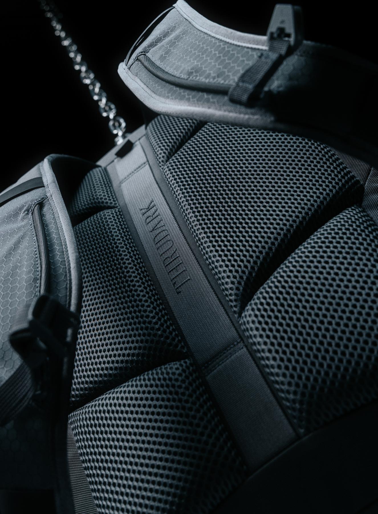 PHANTOM 25L BACKPACK - Image 9